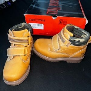 Deer Stags toddler waterproof khaki/camo boots size 11